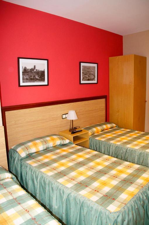 Hotel Habitacions Aurora Sant Pau de Segúries Zimmer foto
